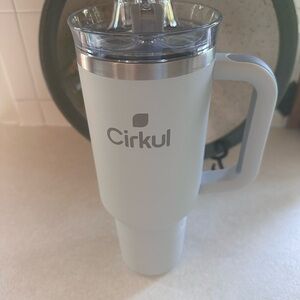 Cirkul Gray 40 oz Tumbler with Handle